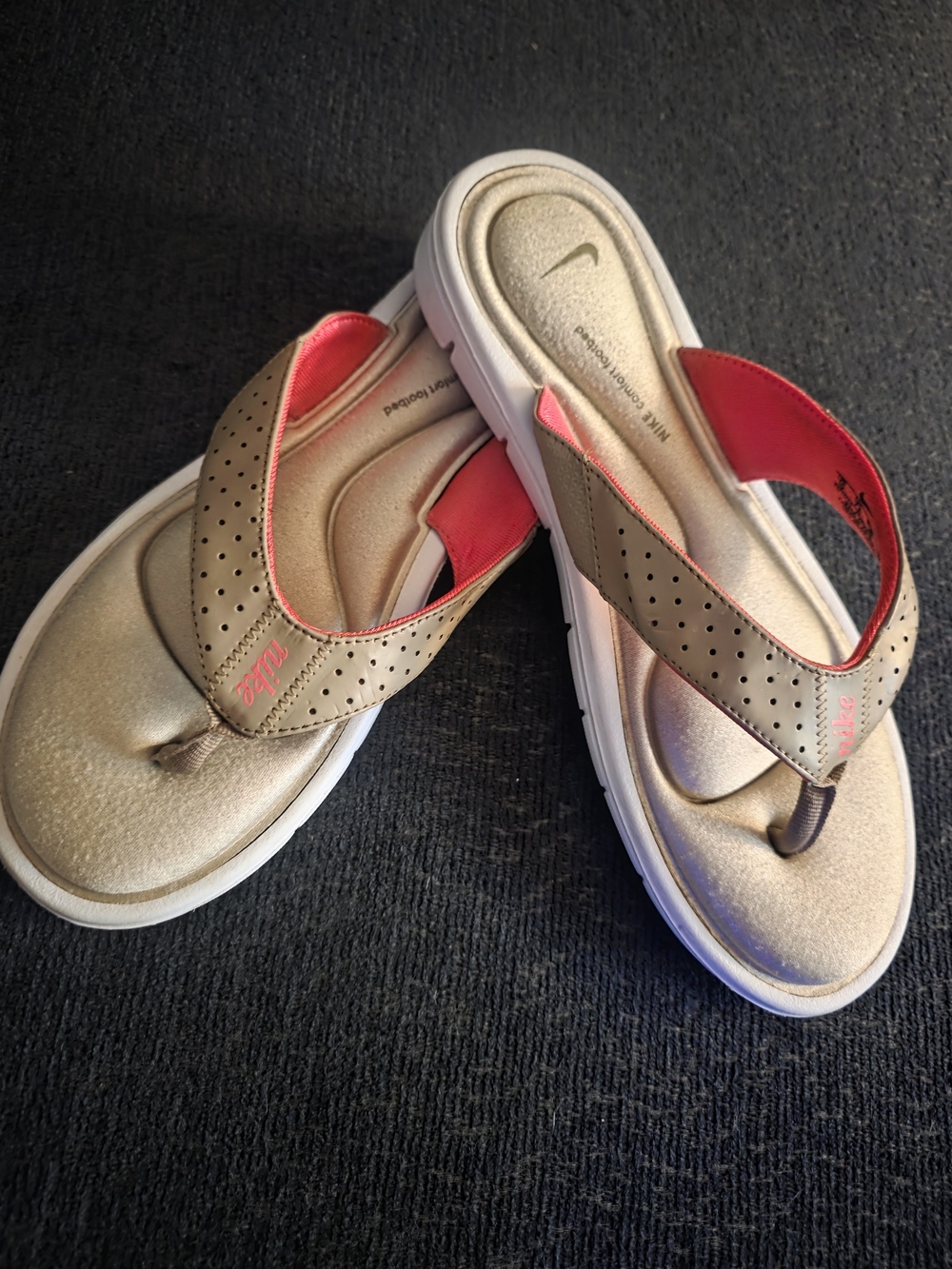 Nike Comfort Cushioned Women's Size US 10 Flip Flop Thong Sandals Tan/Pink Euc